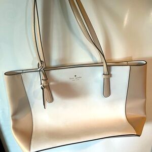 NWOT - Kate Spade summer tote. Never used perfect condition!